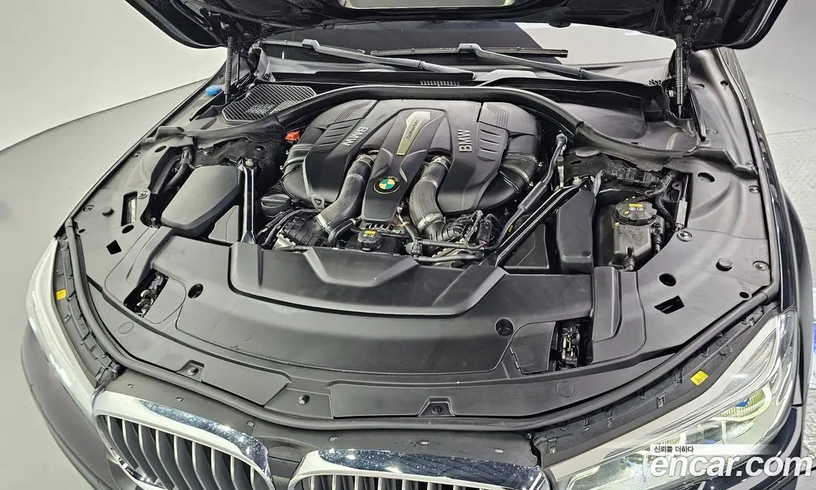 BMW 7 серия 2016 4.4 автомат (гидро), фото 6