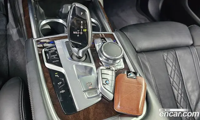 BMW 7 серия 2016 4.4 автомат (гидро), миниатюра 9