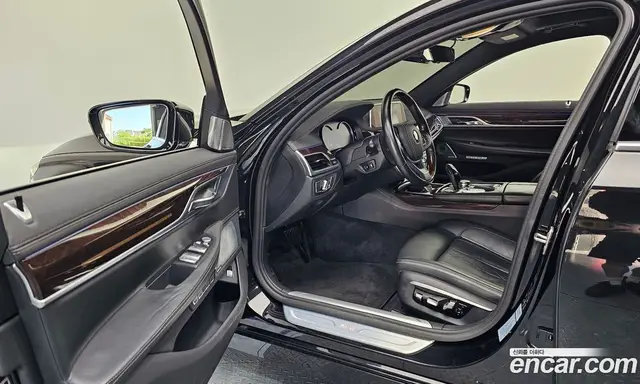BMW 7 серия 2016 4.4 автомат (гидро), миниатюра 10