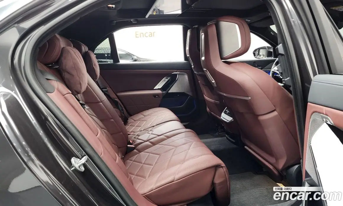 BMW 7 серия 2023 3.0 автомат (гидро), фото 12