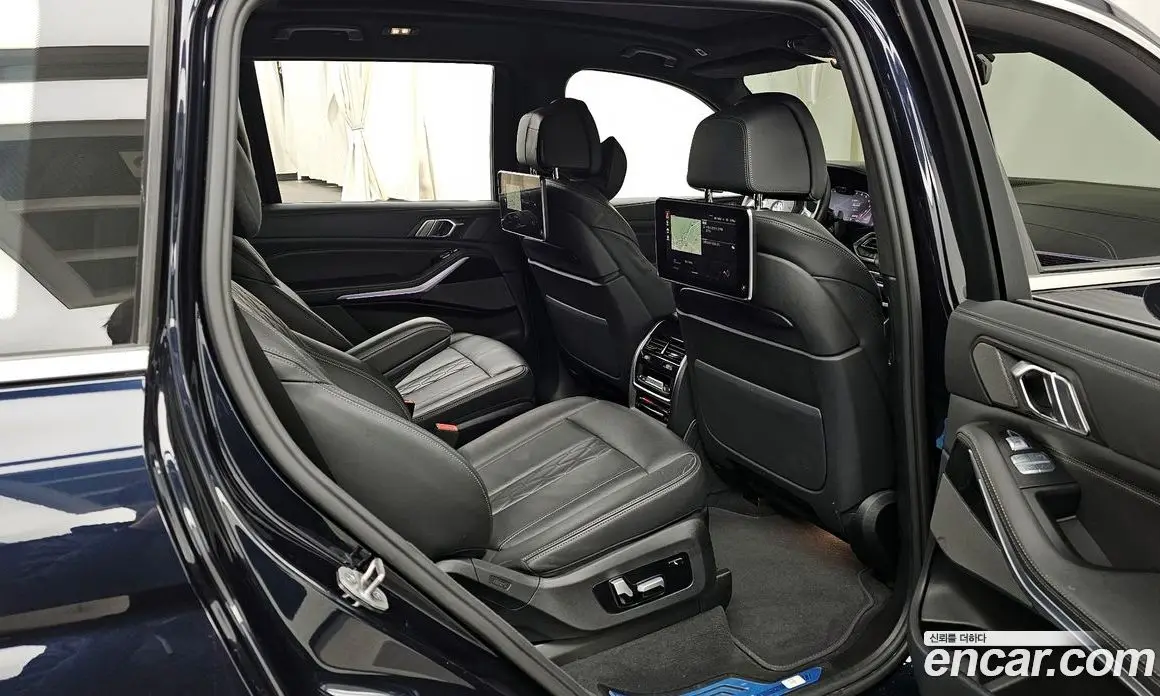 BMW X7 2022 3.0 автомат (гидро), фото 12