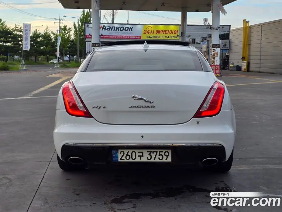 Jaguar XJ 2018 3.0 автомат (гидро), фото 4