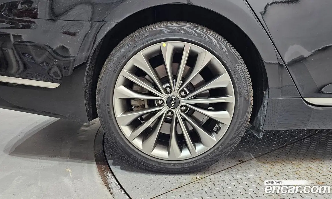 Kia K9 2022 3.3 автомат (гидро), фото 5 Kia K9 2022 3.3 автомат (гидро), фото 5