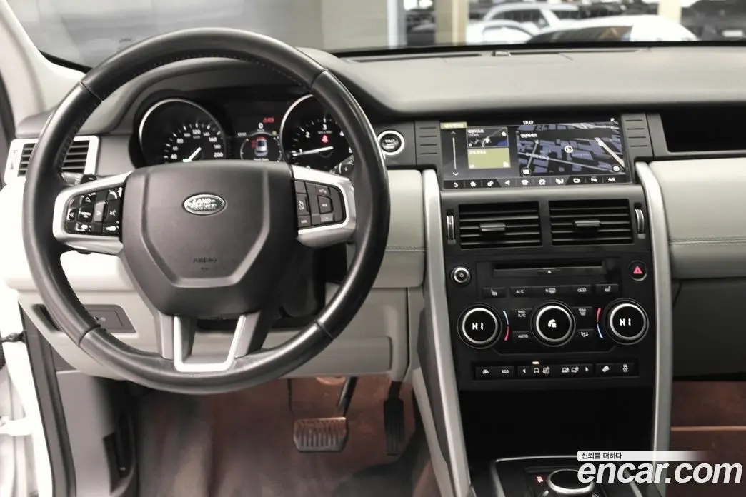 Land Rover Discovery Sport 2017 2.0 автомат (гидро), фото 13 Land Rover Discovery Sport 2017 2.0 автомат (гидро), фото 13