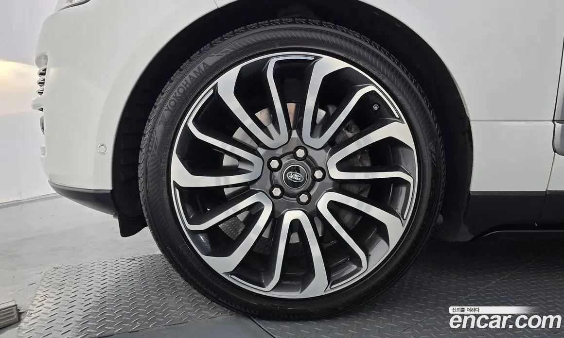 Land Rover Range Rover 2017 4.4 автомат (гидро), фото 5