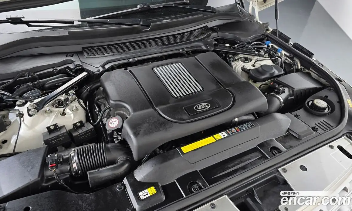 Land Rover Range Rover 2017 4.4 автомат (гидро), фото 6
