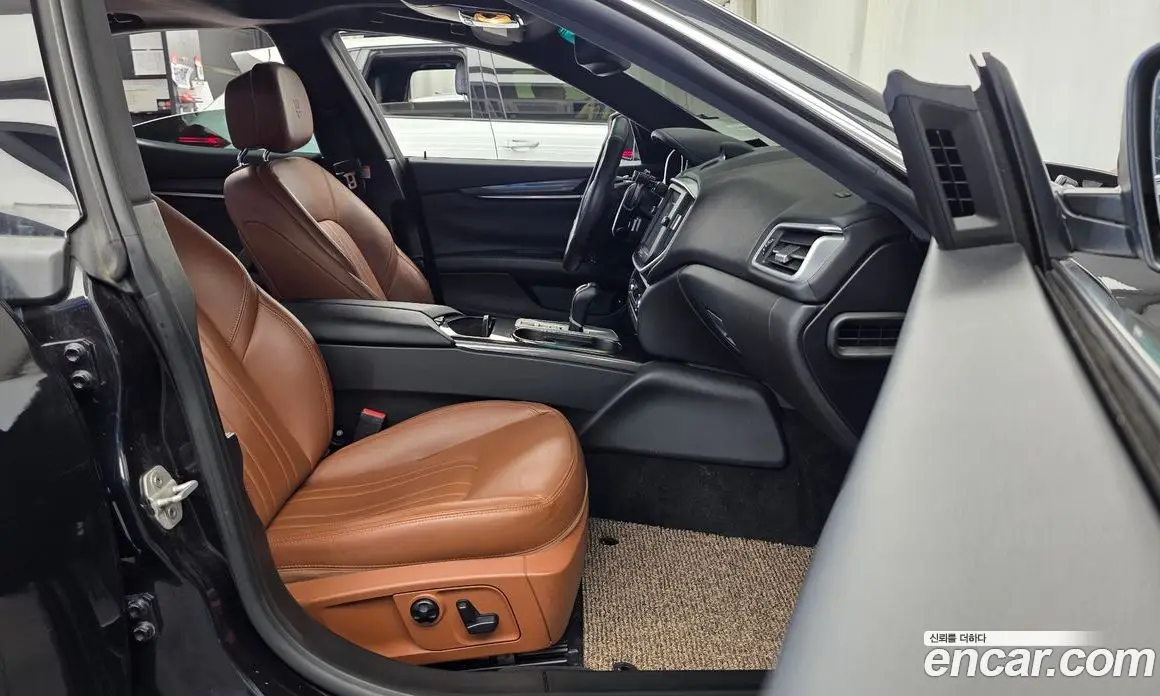 Maserati Ghibli 2015 3.0 автомат (гидро), фото 11