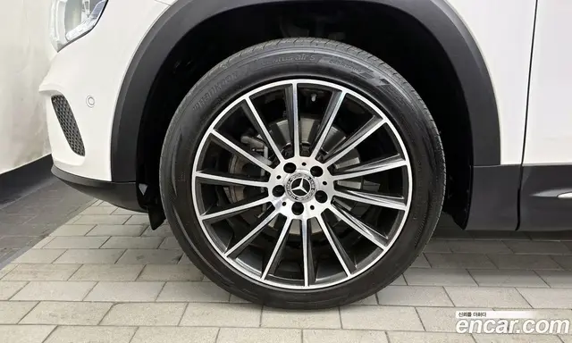Mercedes-Benz GLB-Class 2020 2.0 автомат (гидро), миниатюра 5 Mercedes-Benz GLB-Class 2020 2.0 автомат (гидро), миниатюра 5