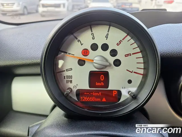 Mini Cooper 2012 1.6 автомат (гидро), миниатюра 11
