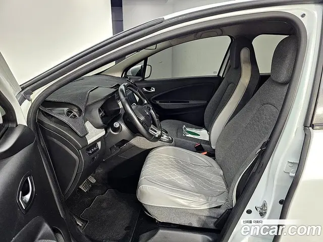 Renault (Samsung) Zoe 2021 0.1 автомат (гидро), миниатюра 8 Renault (Samsung) Zoe 2021 0.1 автомат (гидро), миниатюра 8