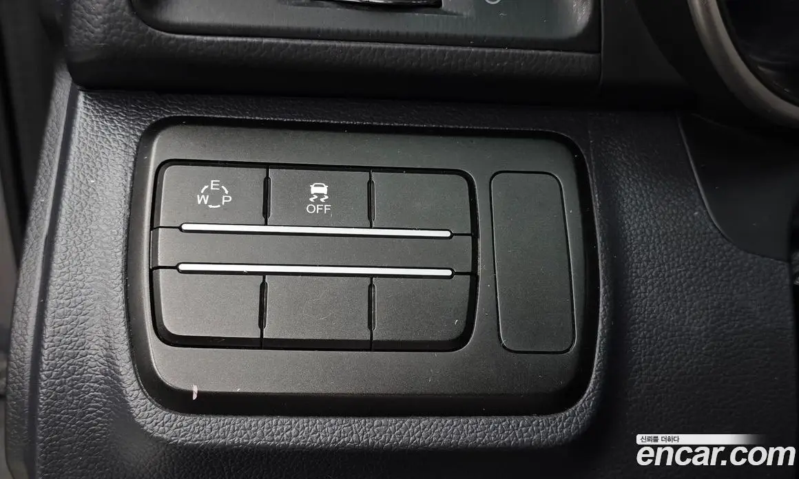 SsangYong TIBOLI 2018 1.6 автомат (гидро), фото 12 SsangYong TIBOLI 2018 1.6 автомат (гидро), фото 12