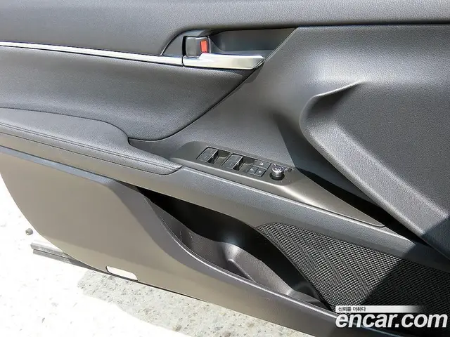 Toyota Camry 2024 2.5 автомат (гидро), миниатюра 11 Toyota Camry 2024 2.5 автомат (гидро), миниатюра 11