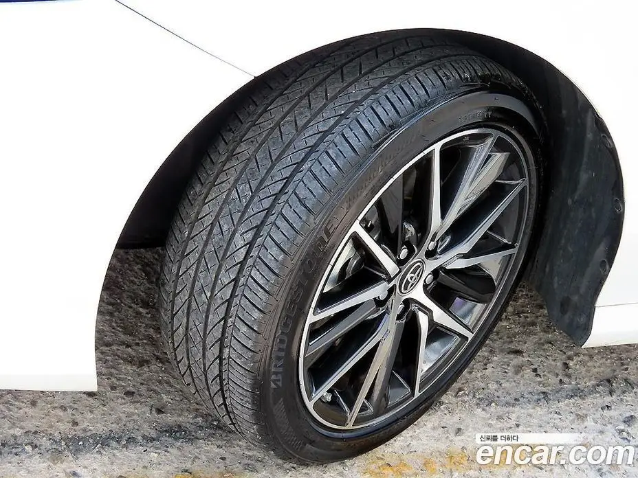 Toyota Camry 2024 2.5 автомат (гидро), фото 20 Toyota Camry 2024 2.5 автомат (гидро), фото 20
