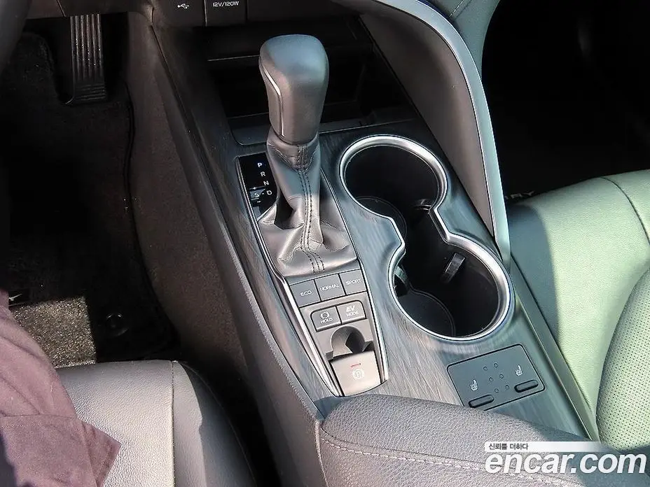 Toyota Camry 2024 2.5 автомат (гидро), фото 10 Toyota Camry 2024 2.5 автомат (гидро), фото 10