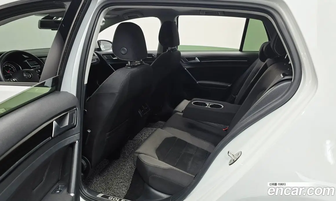 Volkswagen Golf 2013 2.0 автомат (гидро), фото 11