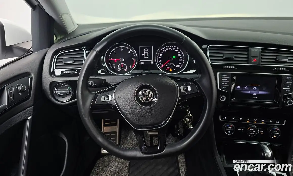 Volkswagen Golf 2013 2.0 автомат (гидро), фото 13