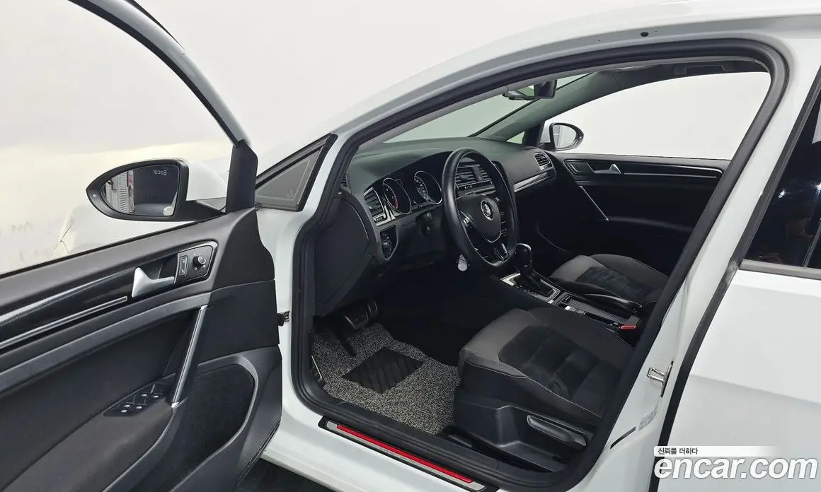 Volkswagen Golf 2013 2.0 автомат (гидро), фото 10