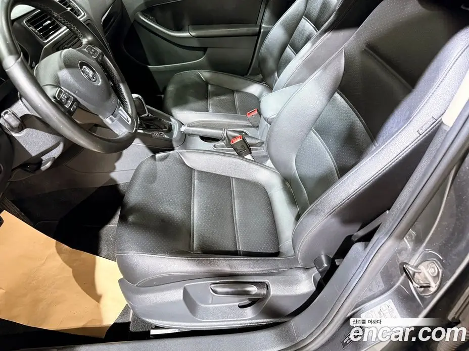 Volkswagen Jetta 2014 2.0 автомат (гидро), фото 18 Volkswagen Jetta 2014 2.0 автомат (гидро), фото 18
