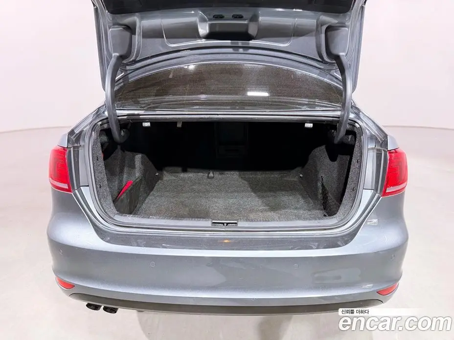 Volkswagen Jetta 2014 2.0 автомат (гидро), фото 19 Volkswagen Jetta 2014 2.0 автомат (гидро), фото 19