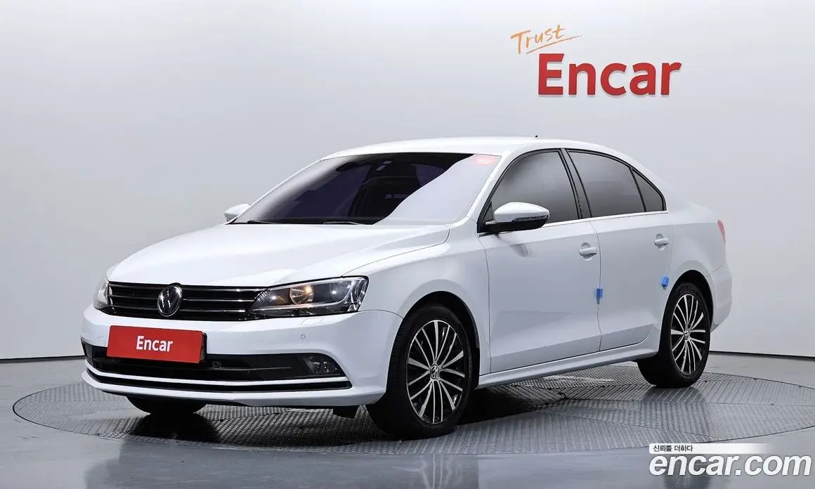 Volkswagen Jetta 2015 2.0 автомат (гидро), фото 1 Volkswagen Jetta 2015 2.0 автомат (гидро), фото 1