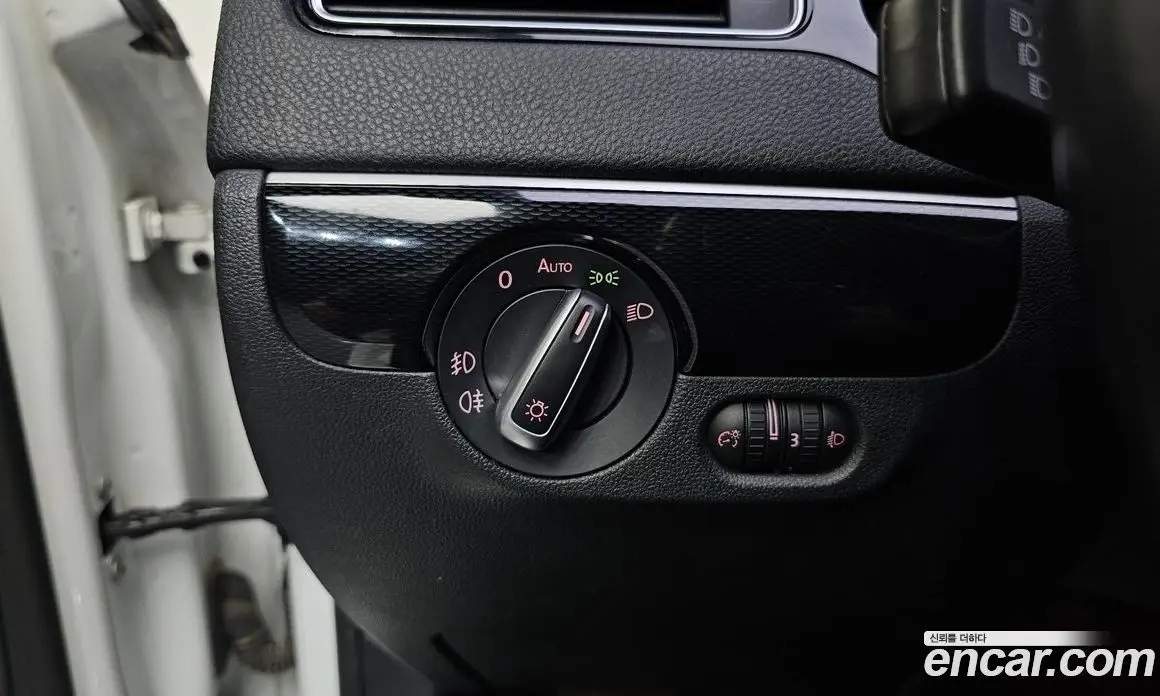 Volkswagen Jetta 2015 2.0 автомат (гидро), фото 17 Volkswagen Jetta 2015 2.0 автомат (гидро), фото 17