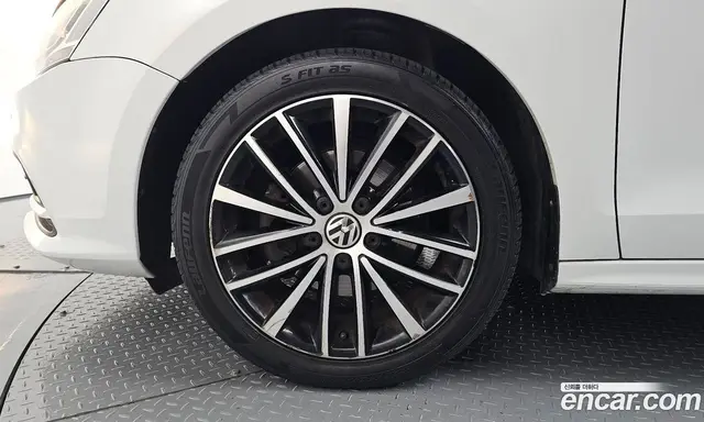 Volkswagen Jetta 2015 2.0 автомат (гидро), миниатюра 5 Volkswagen Jetta 2015 2.0 автомат (гидро), миниатюра 5