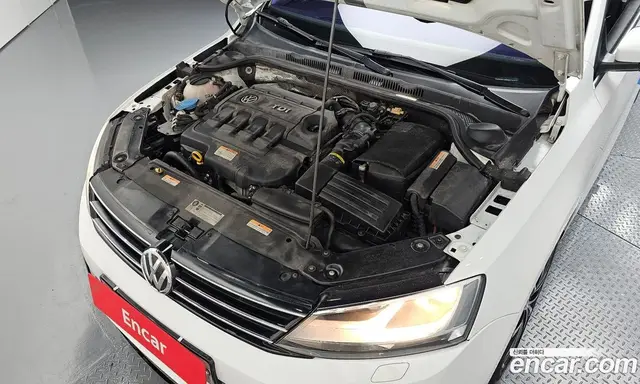Volkswagen Jetta 2015 2.0 автомат (гидро), миниатюра 6 Volkswagen Jetta 2015 2.0 автомат (гидро), миниатюра 6