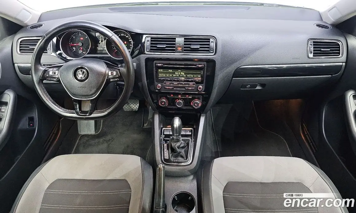 Volkswagen Jetta 2015 2.0 автомат (гидро), фото 7 Volkswagen Jetta 2015 2.0 автомат (гидро), фото 7