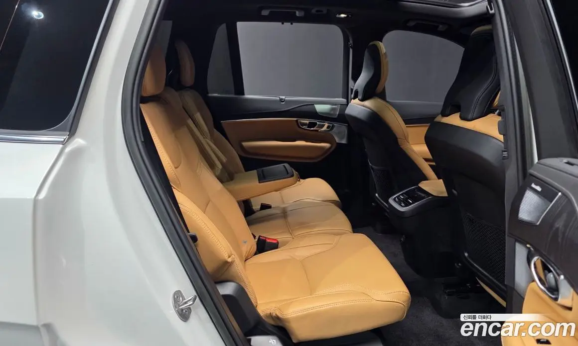 Volvo XC90 2023 2.0 автомат (гидро), фото 12