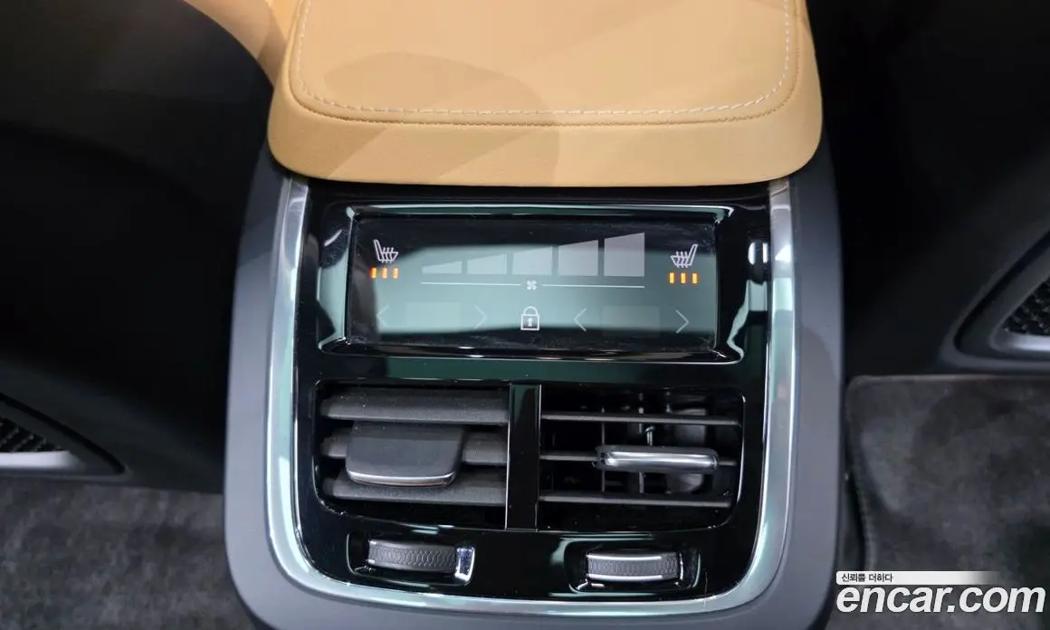 Volvo XC90 2023 2.0 автомат (гидро), фото 19