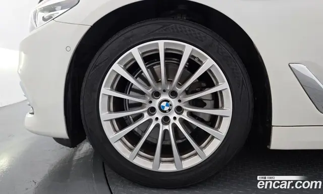BMW 5 серия 2019 2.0 автомат (гидро), миниатюра 5 BMW 5 серия 2019 2.0 автомат (гидро), миниатюра 5