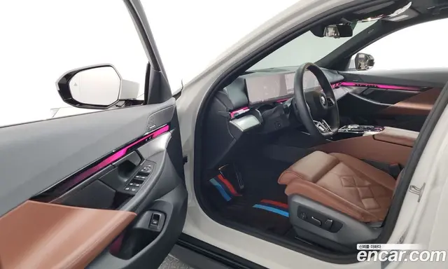 BMW 5 серия 2025 2.0 автомат (гидро), миниатюра 10 BMW 5 серия 2025 2.0 автомат (гидро), миниатюра 10