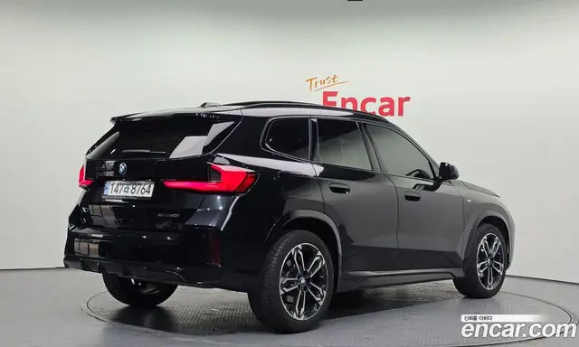 BMW X1 2023 2.0 автомат (гидро), миниатюра 2