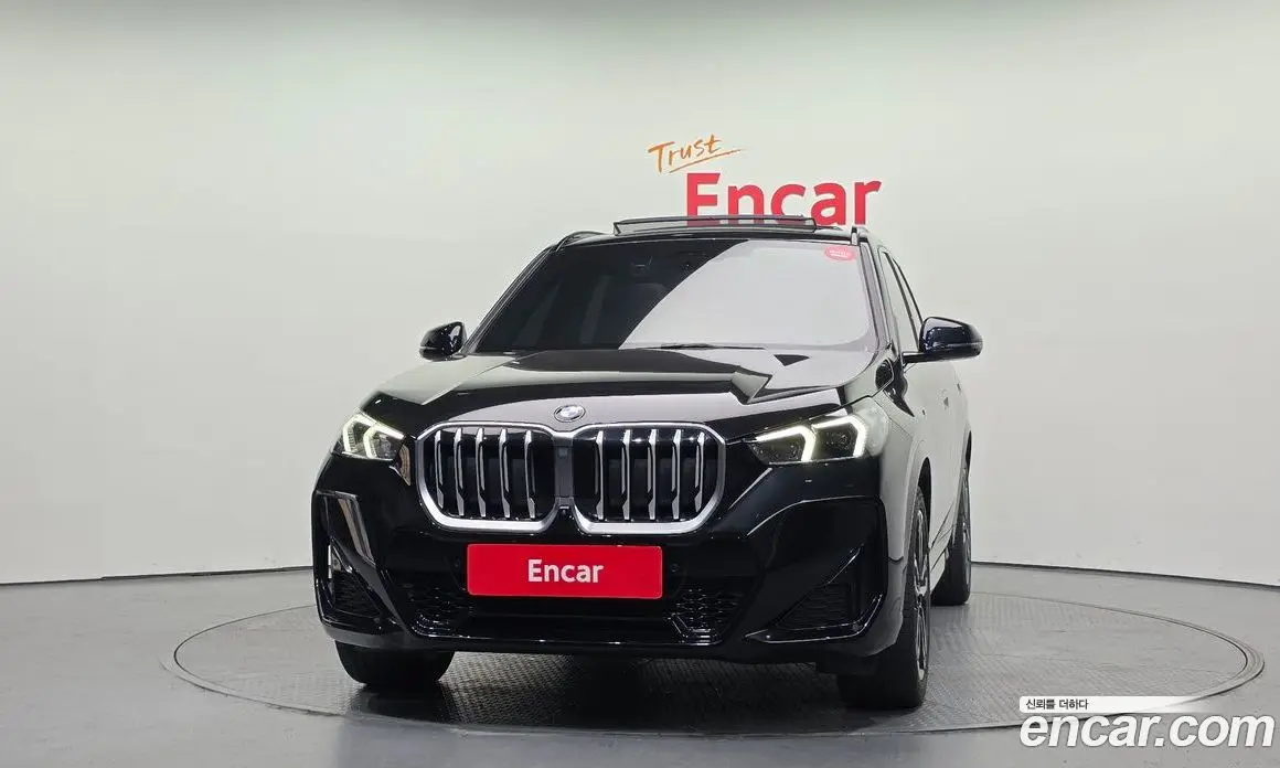 BMW X1 2023 2.0 автомат (гидро), фото 3