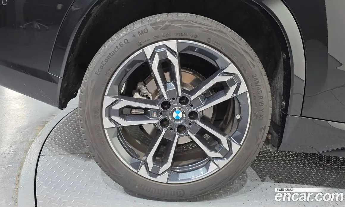 BMW X1 2023 2.0 автомат (гидро), фото 5