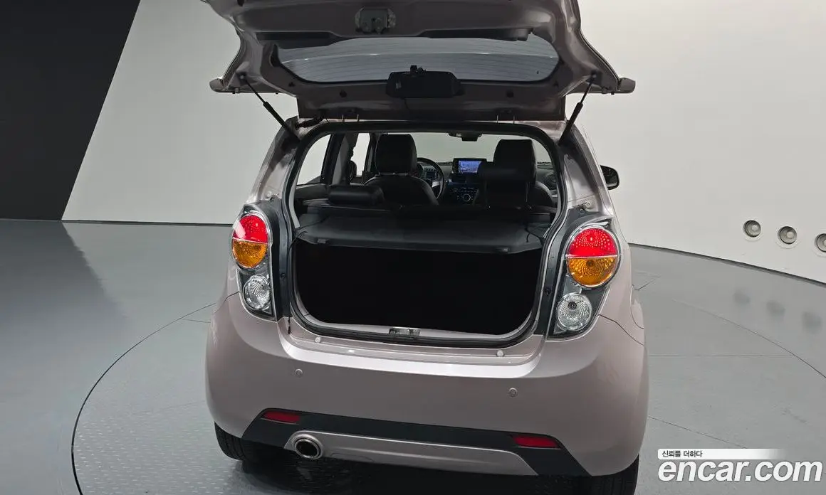 Chevrolet Spark 2011 1.0 автомат (гидро), фото 20