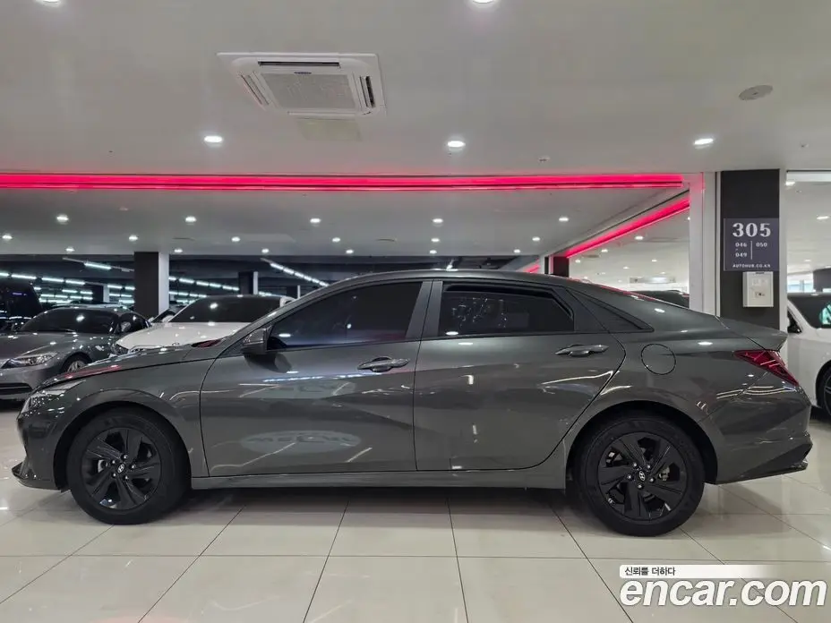 Hyundai Avante 2022 1.6 автомат (гидро), фото 3