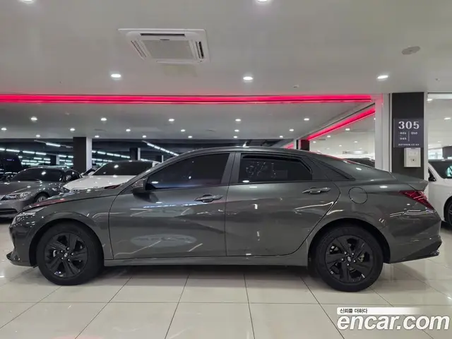 Hyundai Avante 2022 1.6 автомат (гидро), миниатюра 3