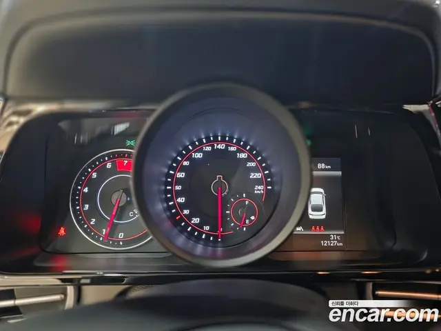 Hyundai Avante 2022 1.6 автомат (гидро), миниатюра 7