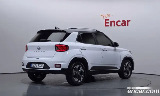 Hyundai Venue 2023 1.6 автомат (гидро), миниатюра 2