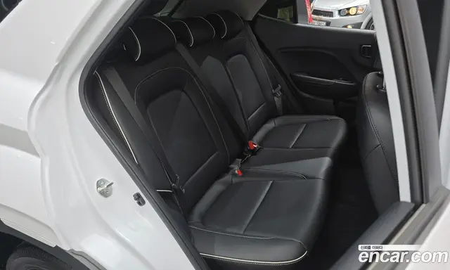 Hyundai Venue 2023 1.6 автомат (гидро), миниатюра 12