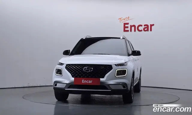 Hyundai Venue 2023 1.6 автомат (гидро), миниатюра 3
