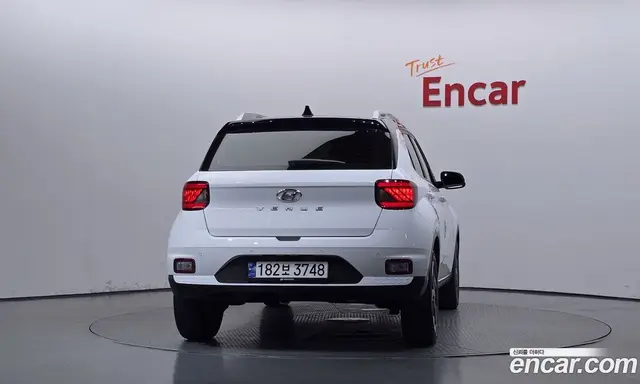 Hyundai Venue 2023 1.6 автомат (гидро), миниатюра 4