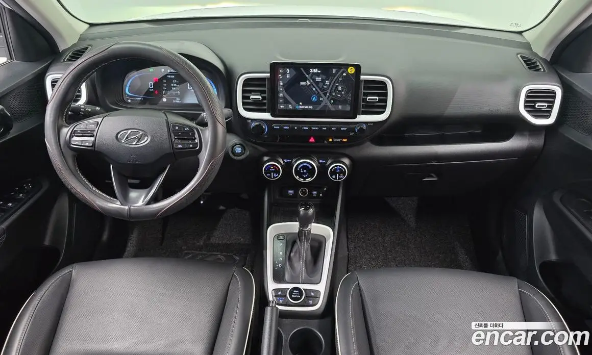 Hyundai Venue 2023 1.6 автомат (гидро), фото 7