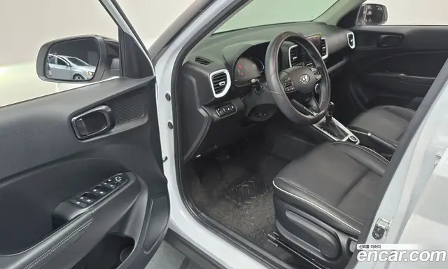 Hyundai Venue 2023 1.6 автомат (гидро), миниатюра 10