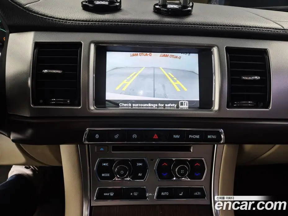 Jaguar XF 2015 2.2 автомат (гидро), фото 14