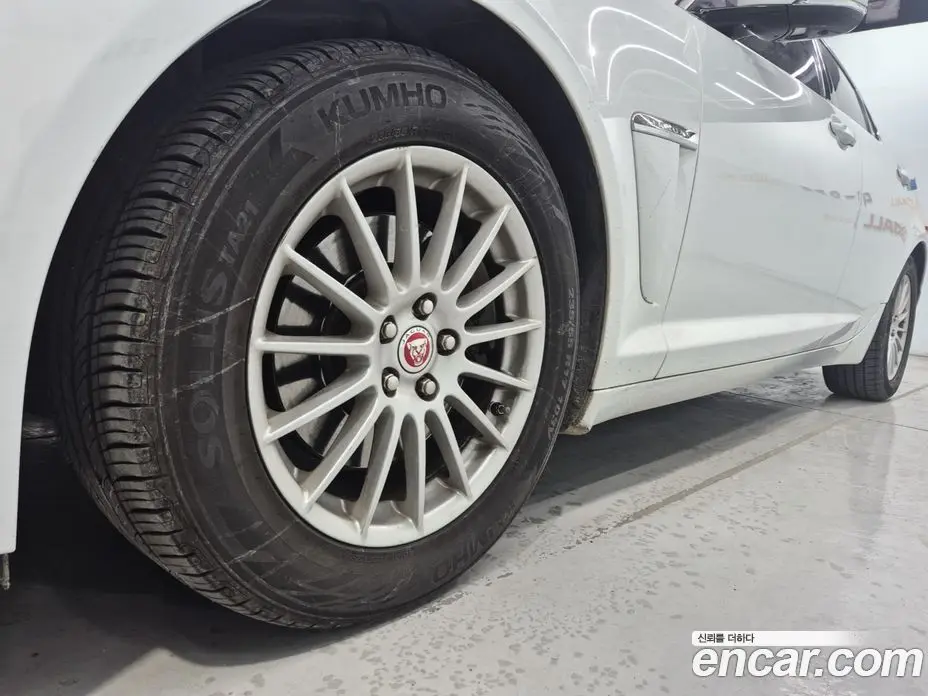 Jaguar XF 2015 2.2 автомат (гидро), фото 20