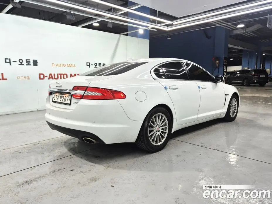 Jaguar XF 2015 2.2 автомат (гидро), фото 3