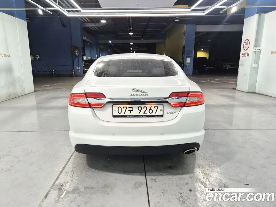 Jaguar XF 2015 2.2 автомат (гидро), фото 7
