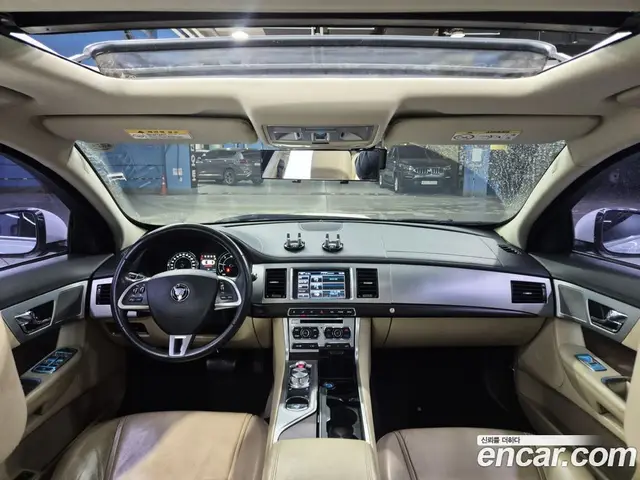 Jaguar XF 2015 2.2 автомат (гидро), миниатюра 8